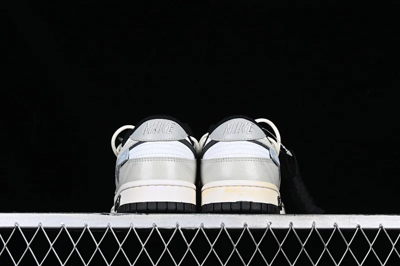 All Categories Nk SB Dunk Series Nk SB Dunk Low Low-top sneakers Customized large box Nk Dunk Low Panda Prank-Love Little Magic Card SB strap low-top casual sneakers DD1391-100